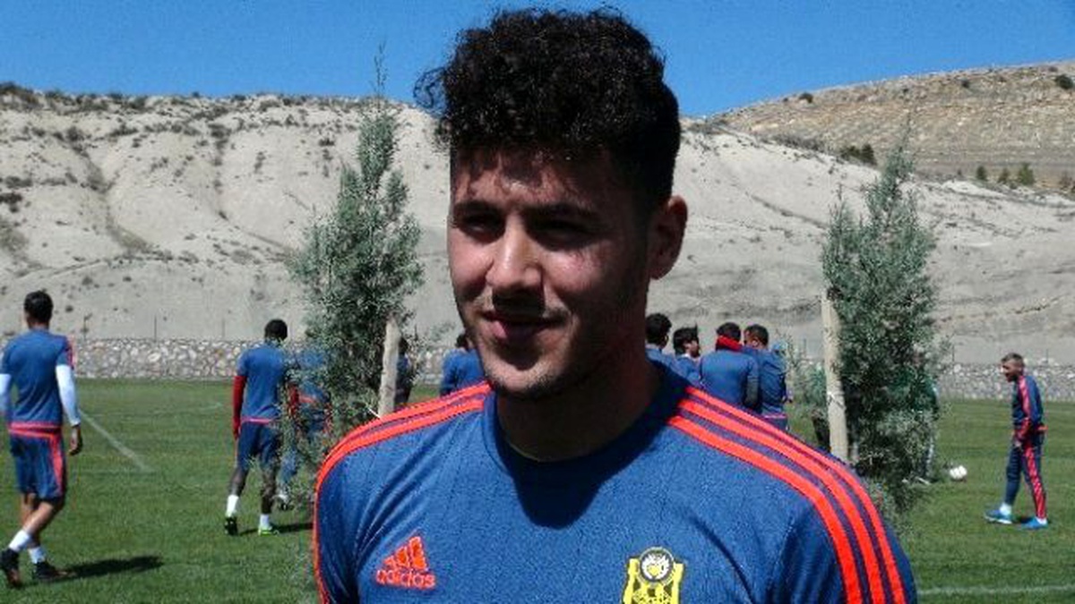 Alima Yeni Malatyaspor\'un Genç Futbolcusu Serhat Forma Bekliyor