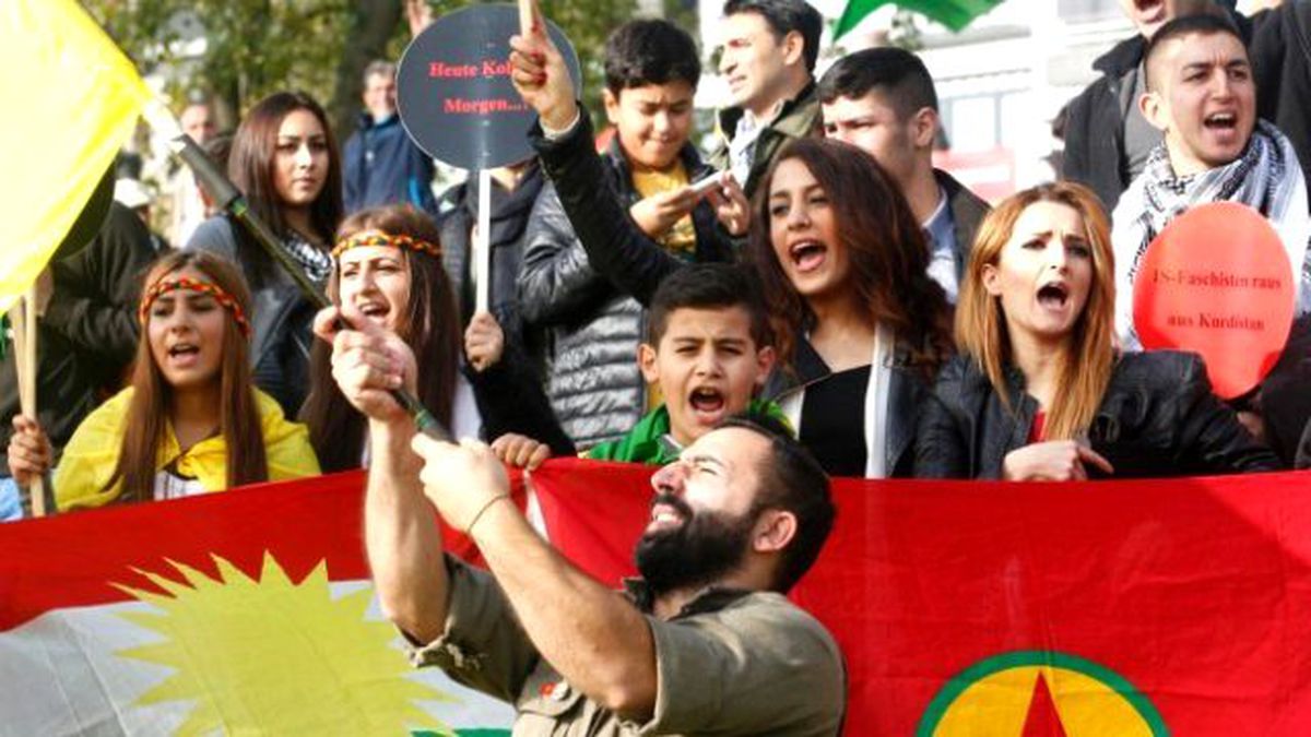 Almanya'da Türk ve PKK Grupları Arasında Kavga Çıktı