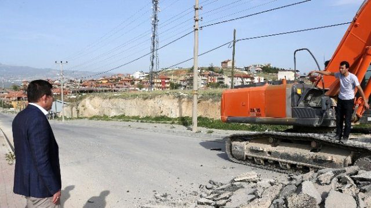 Canlı Hayvan Pazarı Yolu Yeniden Yapılıyor
