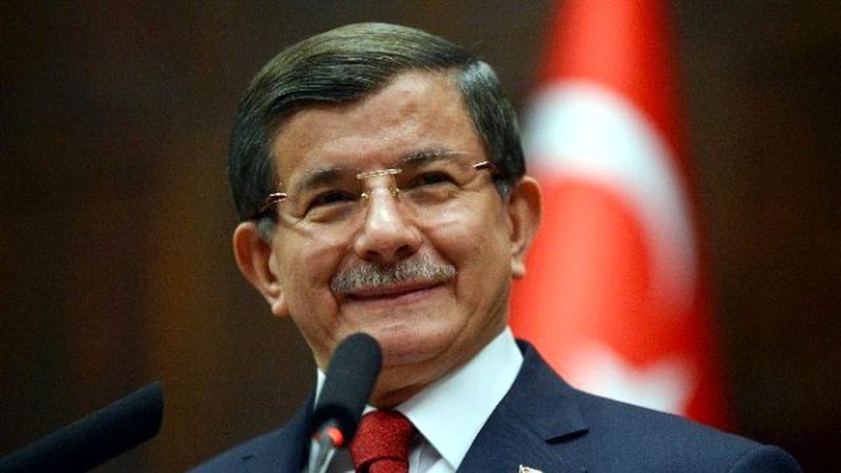 Davutoğlu\'dan Yeni Anayasa Açıklaması