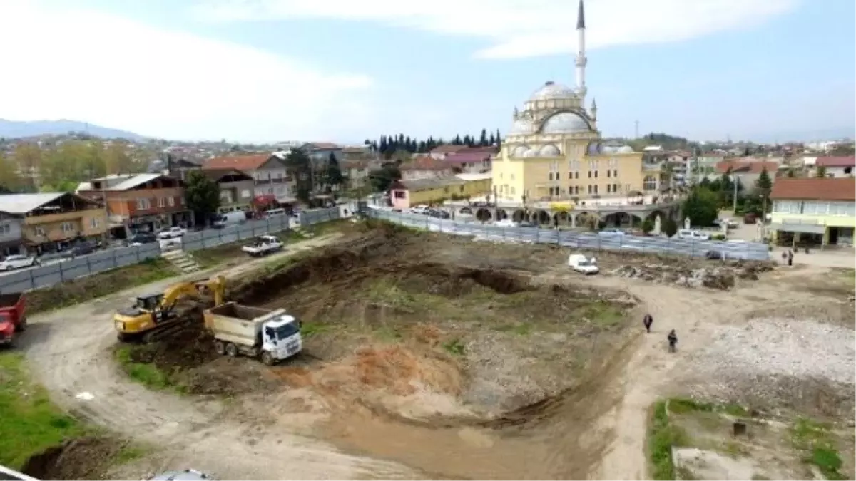 Kullar Semt Meydanında Çalışmalar Başladı