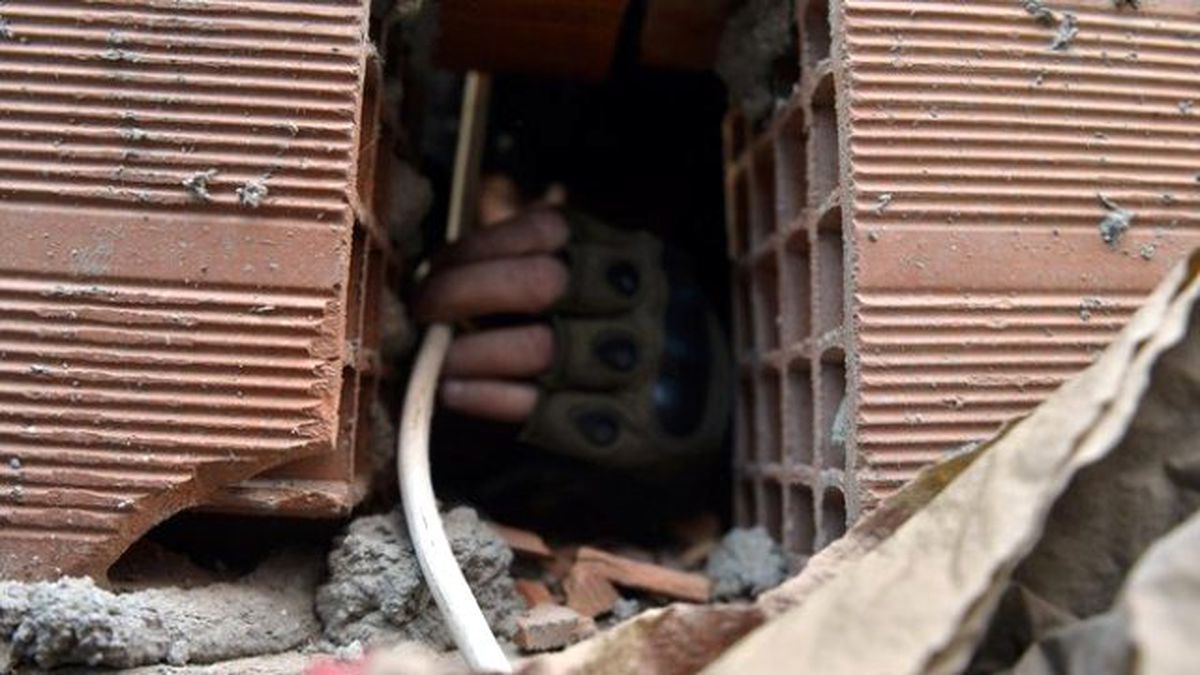 Nusaybin'de El Yapımı Patlayıcının İmha Anı Görüntülendi