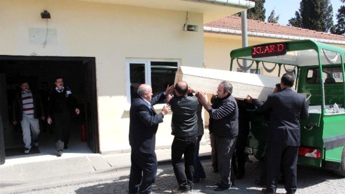 Öldürülen Baba Oğlun Cenazesi Adli Tıptan Alındı