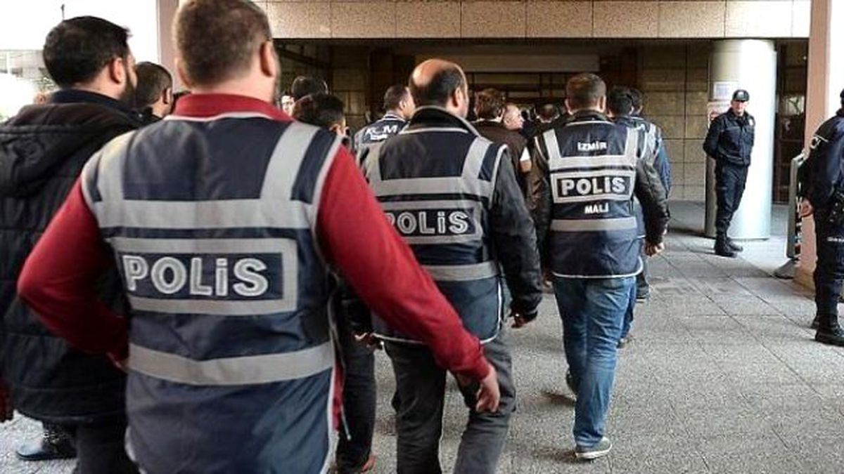 İş Adamları ve Öğretmenler Dahil 120 Kişi Hakkında Gözaltı Kararı