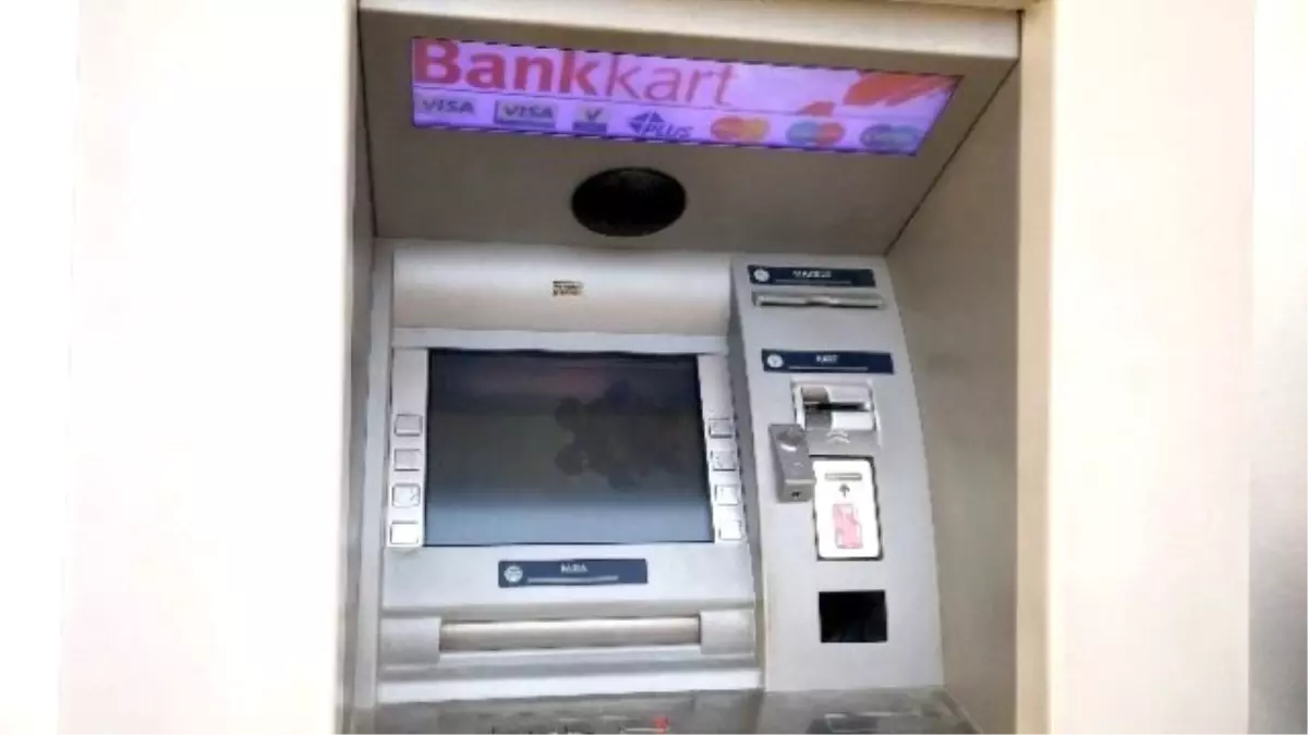 Salihli\'de Atm\'ye "Kameralı" Tuzak