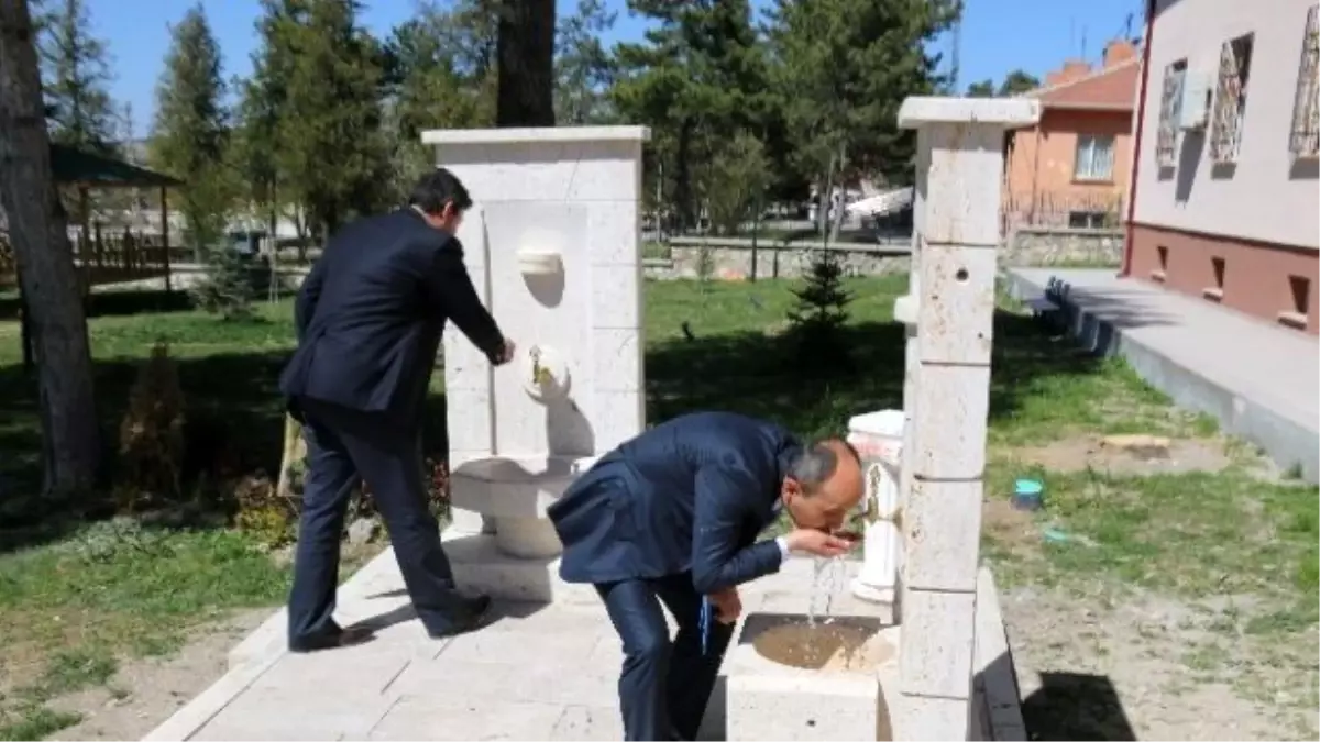 Seyitgazi Kaymakamlığı Bahçesine Yaptırılan Çeşmeler Hizmete Sunuldu