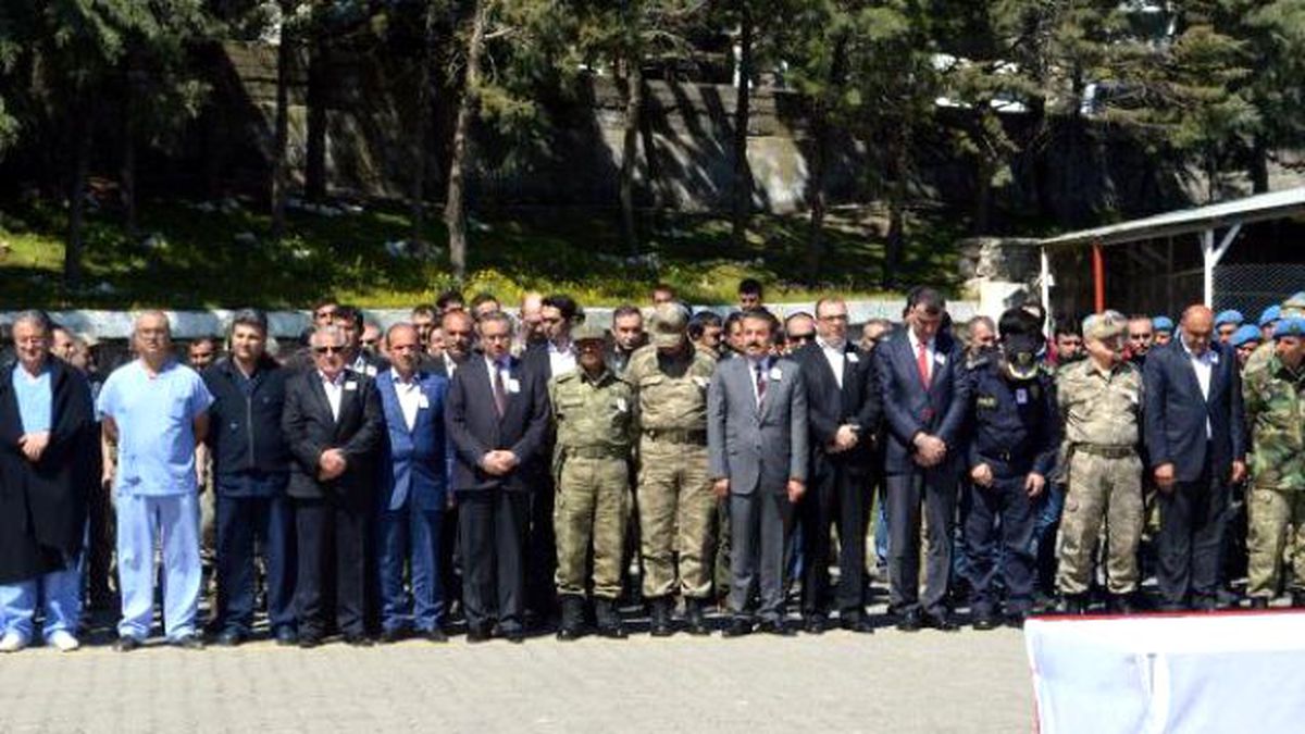 Silopi Şehidi Özel Harekat Polisi Törenle Uğurlandı