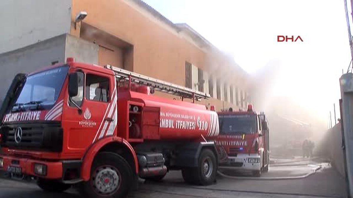 Ütü Masası Fabrikasında Yangın