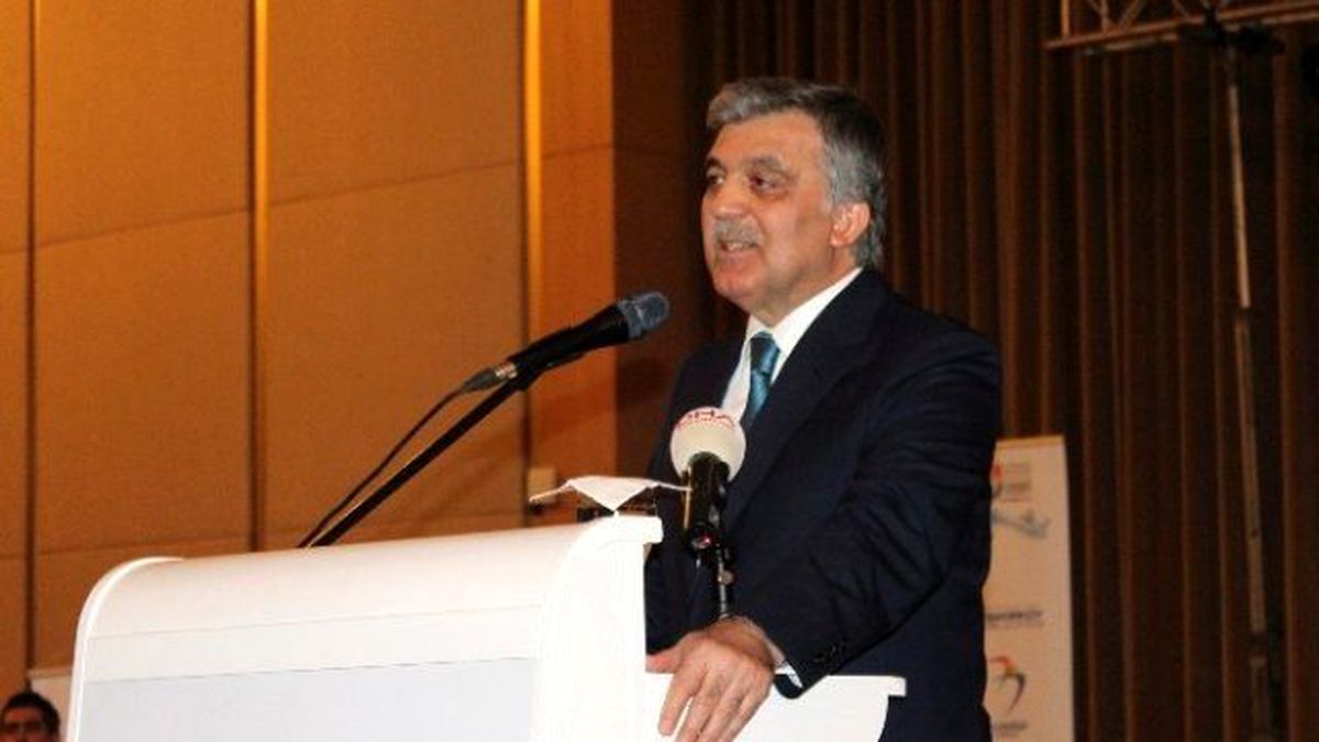 Abdullah Gül: Rusya ile Sorunların Acilen Düzeltilmesi Gerek