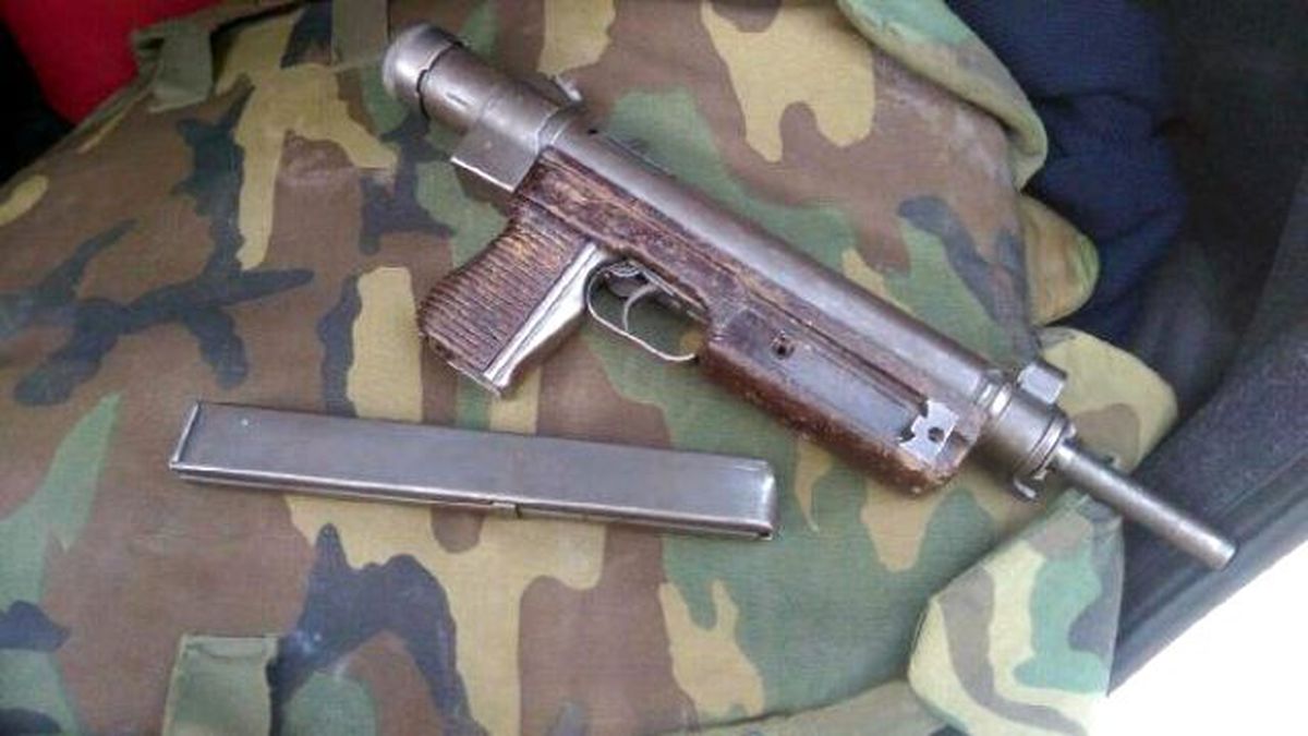 Torbacılardan Çelik Yelek ve Thomson Otomatik Silah Çıktı