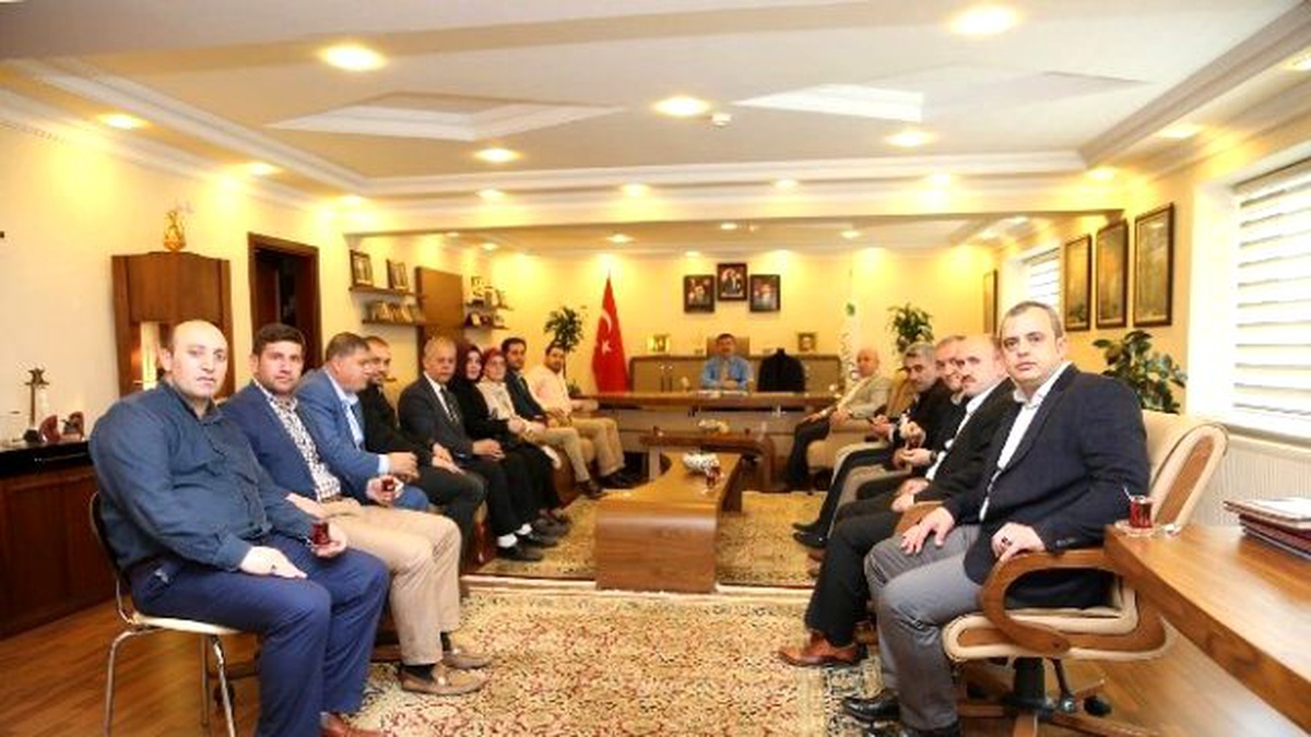 AK Parti Teşkilatından Başkan Karabacak\'a Ziyaret