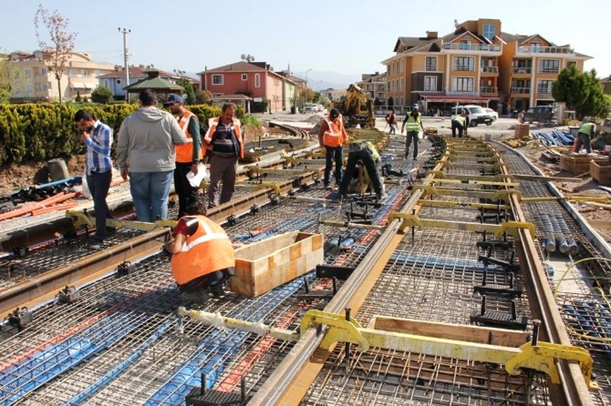 Akçaray\'da Çift Yönlü 200 Metre Ray Döşendi