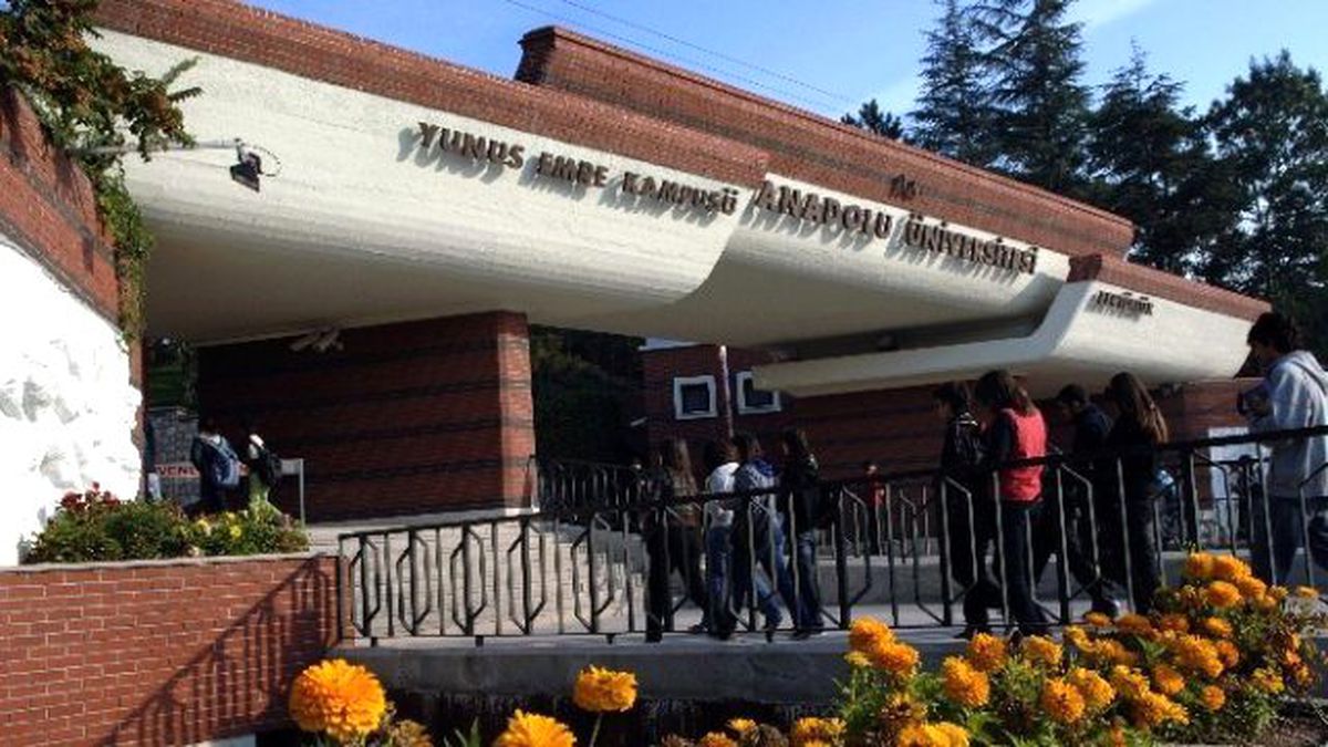 Anadolu Üniversitesi Basında da Liderliği Hedefliyor