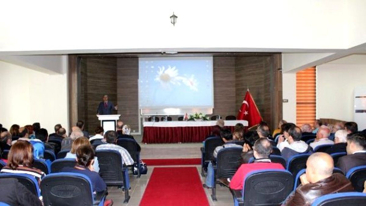 Ayvalık\'ta \'E-mezun\' Semineri