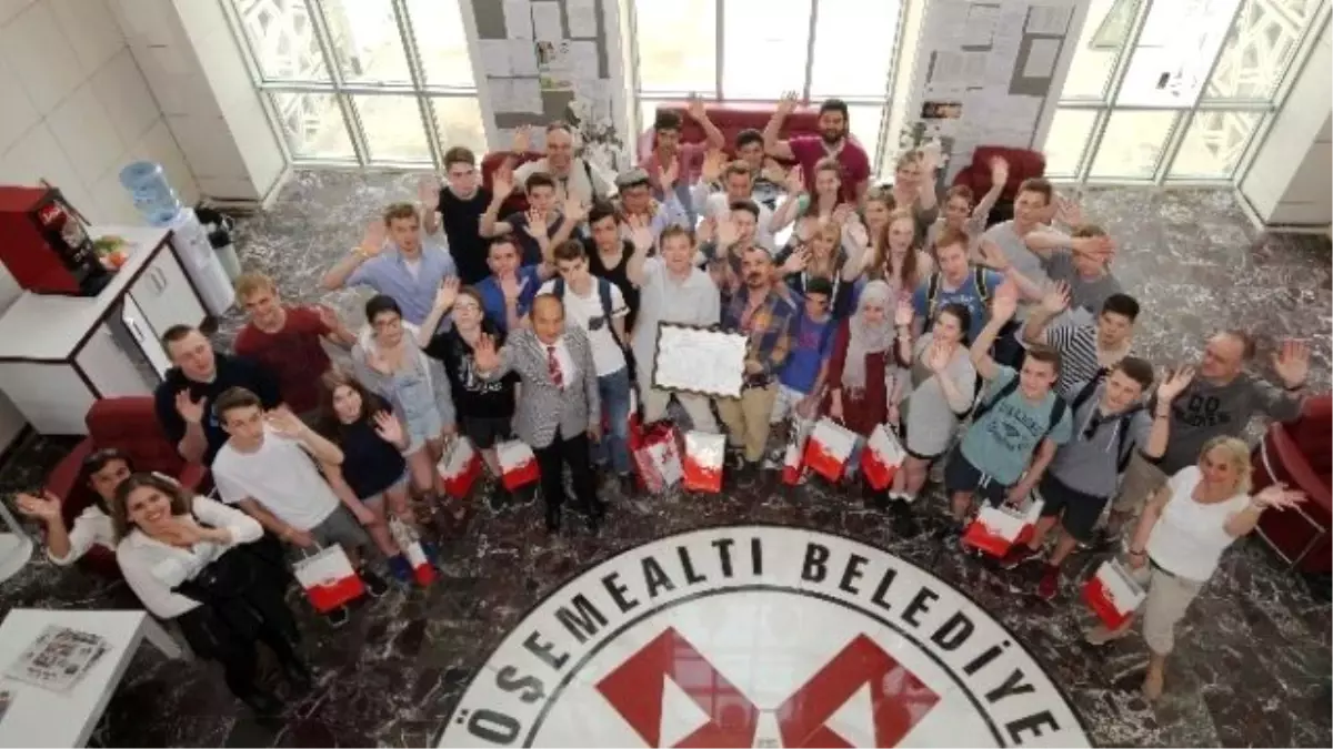 Başkan Genç, AB Erasmus Öğrencilerini Ağırladı