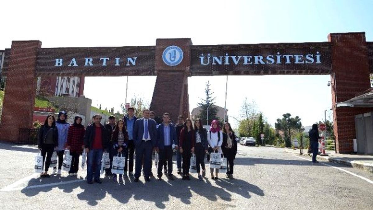 Bü, Lise Öğrencilerini Ağırladı