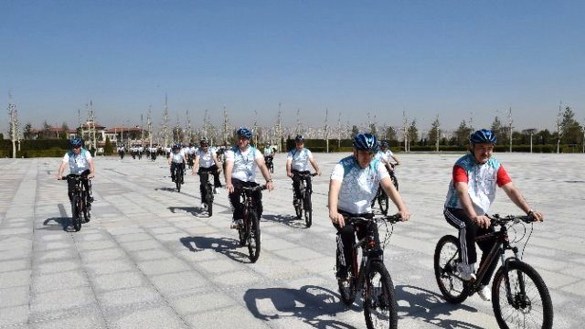 Cumhurbaşkanı Erdoğan 52. Cumhurbaşkanlığı Bisiklet Turu\'nun Tanıtımını Yaptı