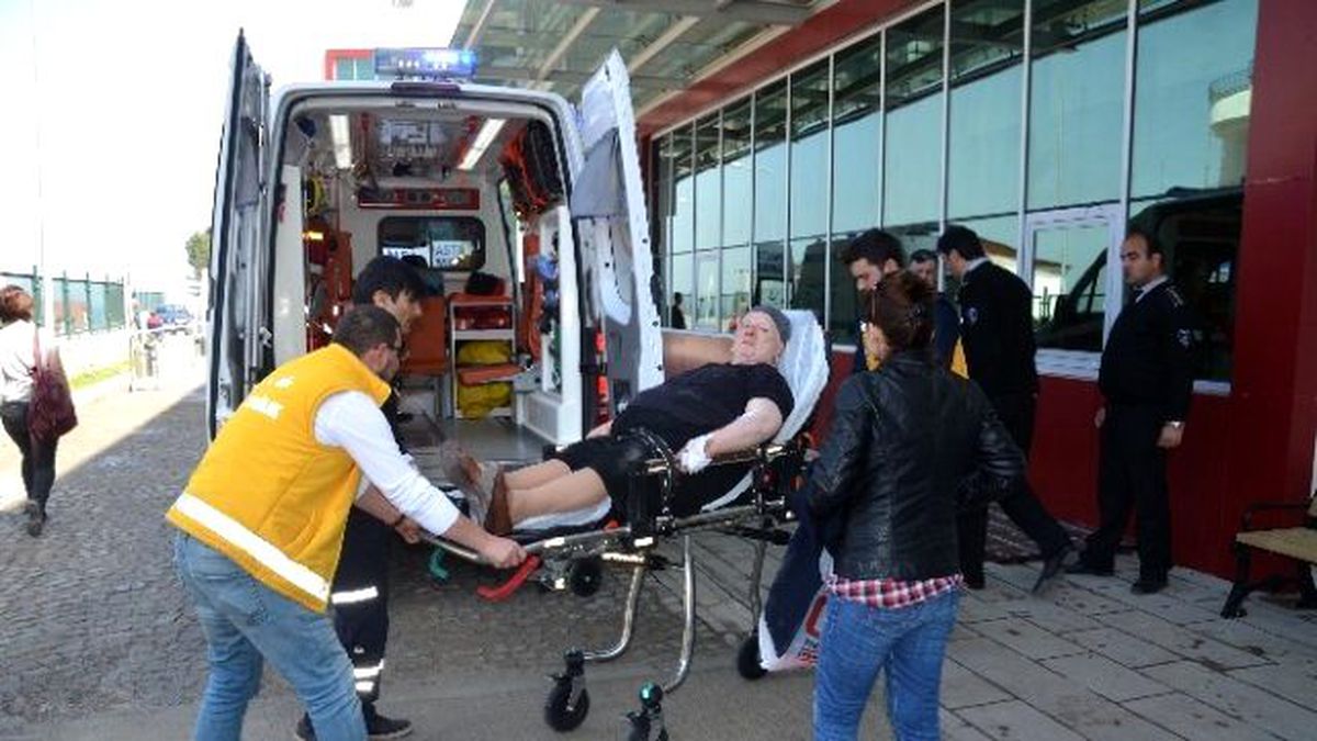 Fatsa'da Minibüs Yayaya Çarptı: 1 Yaralı