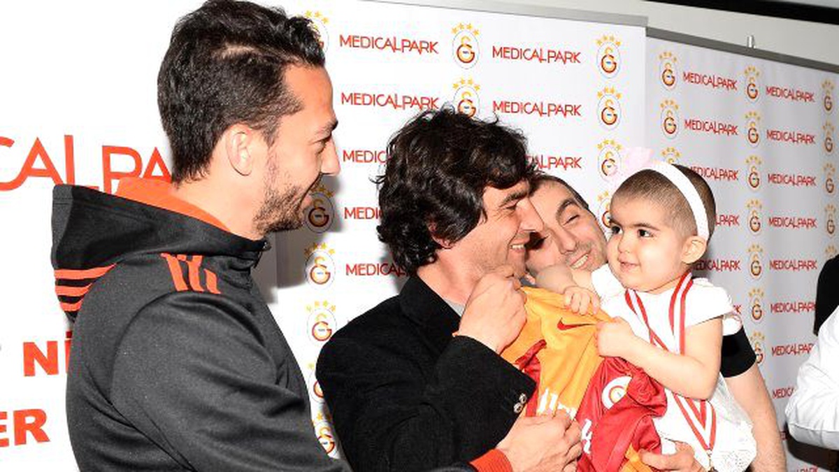 Galatasaraylı Futbolculardan Anlamlı Ziyaret
