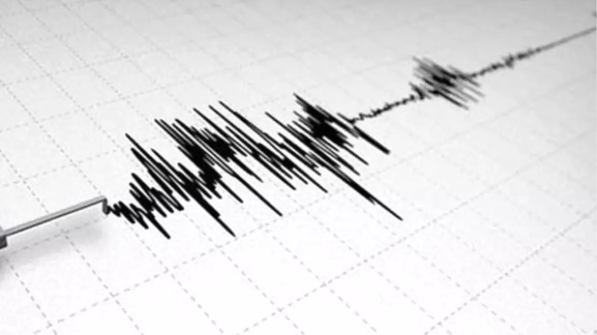 İzmir\'de Korkutan Deprem