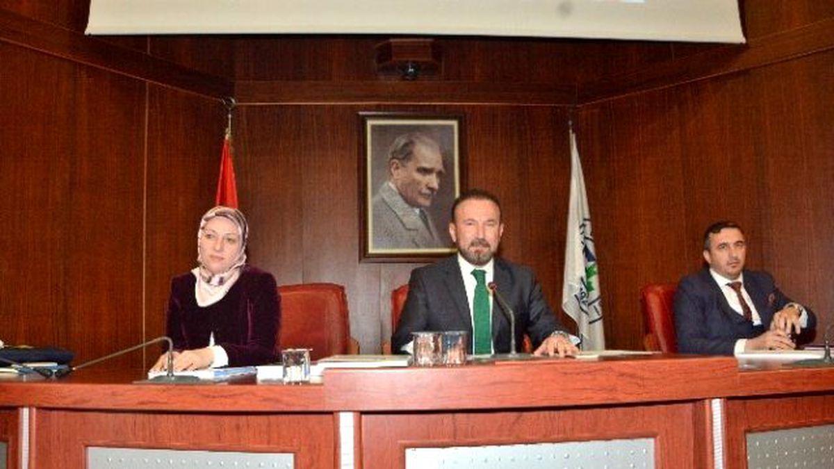 İzmit Belediye Meclisi\'nde Seçimler Yapıldı