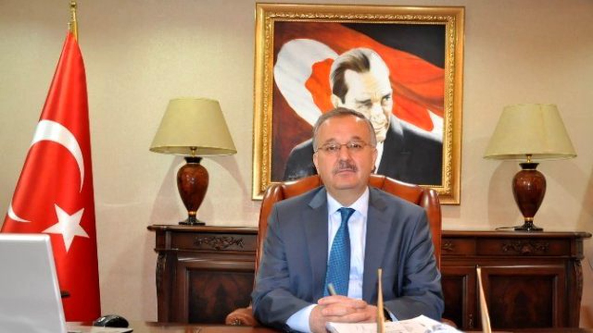 Kars Valisi Günay Özdemir, "Türk Polis Teşkilatı\'mızın 171. Yıldönümünü Hep Birlikte Kutlamanın...