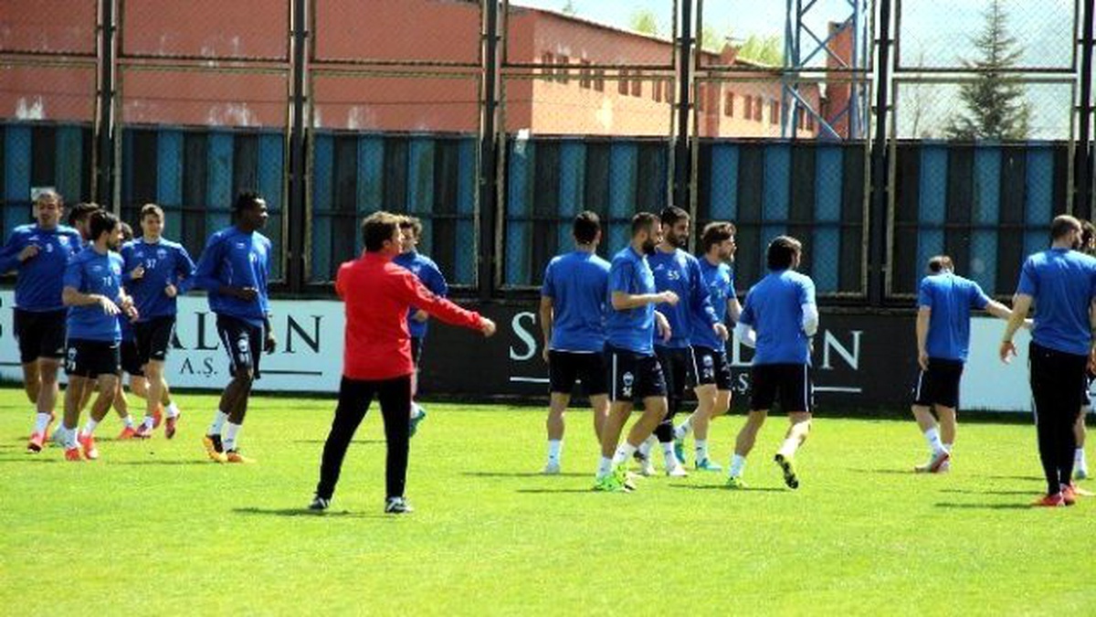 Kayseri Erciyesspor Balıkesirspor\'a Bileniyor