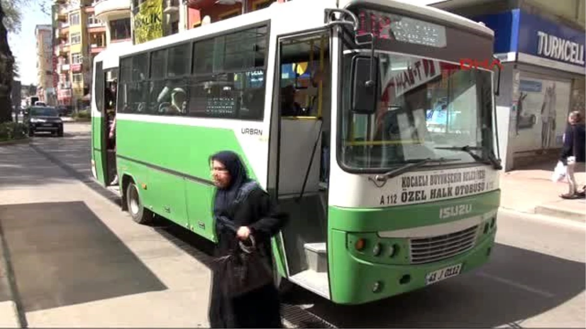 Kocaeli\'de Otobüs ve Minibüsçüler Ücretsiz Taşımaya Son Veriyor