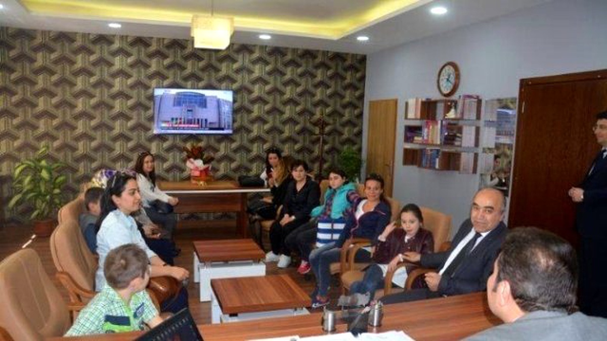 Milli Eğitim Müdürünü Ziyaret Ettiler