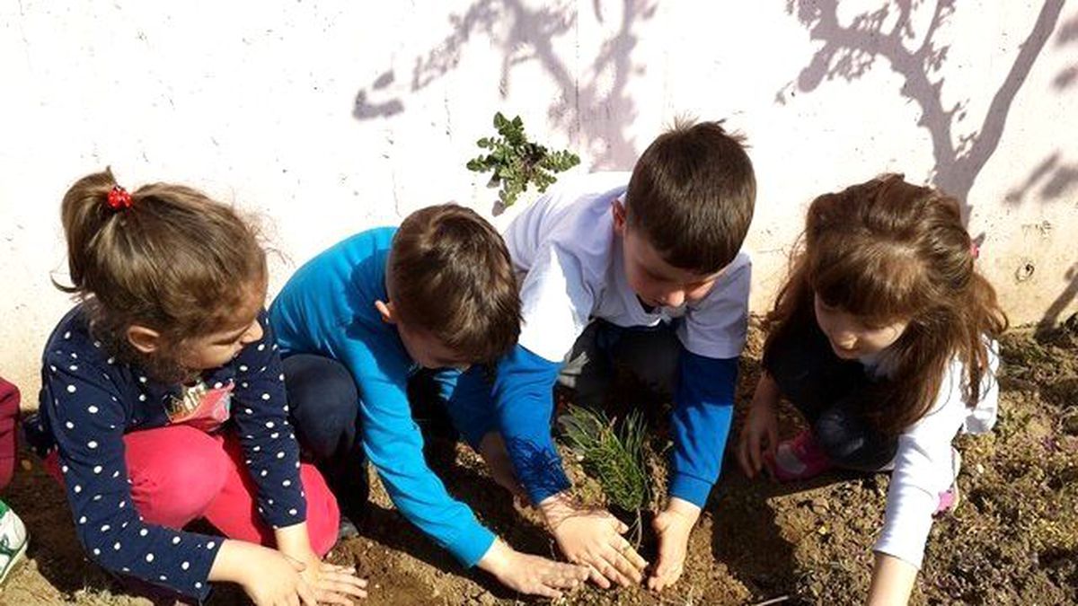 Minik Öğrenciler Dünya İçin Adım Attılar
