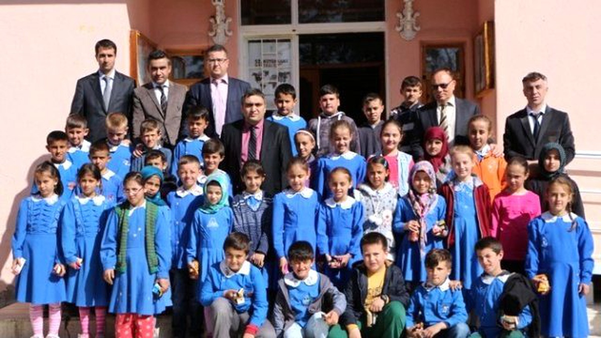 Öğrenciler Kaymakam Karaaslan\'ı Ziyaret Etti