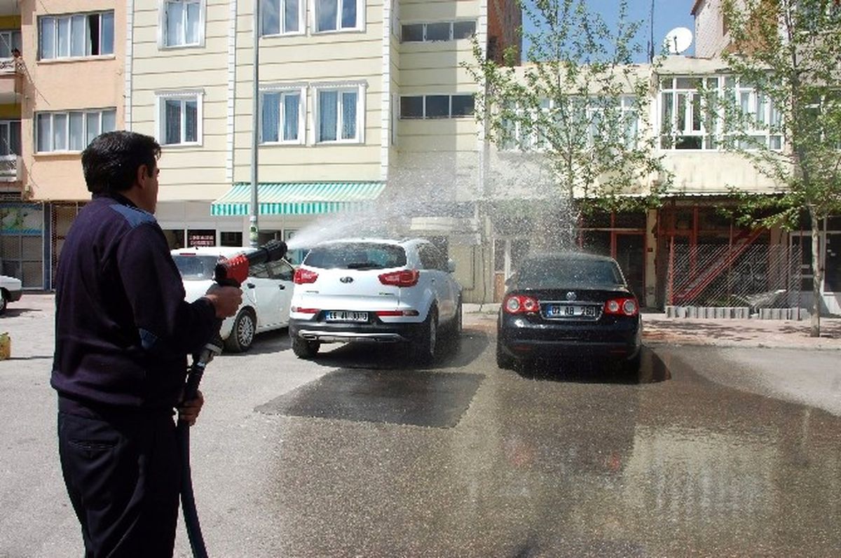 Otomobilde Gaz Kaçağı Paniğe Neden Oldu