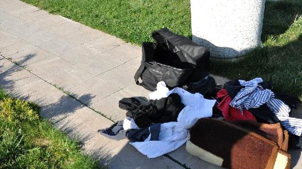 Parkta Unutulan Çanta Tedirginlik Yarattı