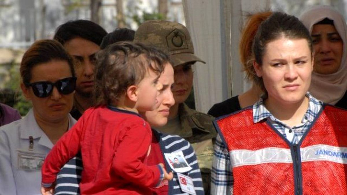 Şehit Askerin 1,5 Yaşındaki Oğlundan Yürek Dağlayan 'Baba' Feryadı