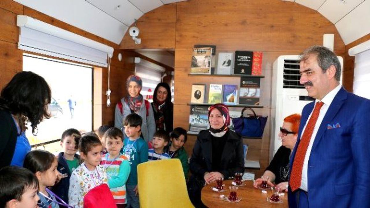Tren Kütüphane Miniklerin İlği Odağı Oldu