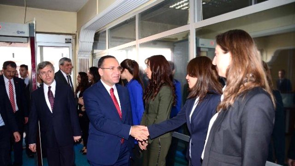 Adalet Bakanı Bekir Bozdağ\'ın Bitlis Ziyareti