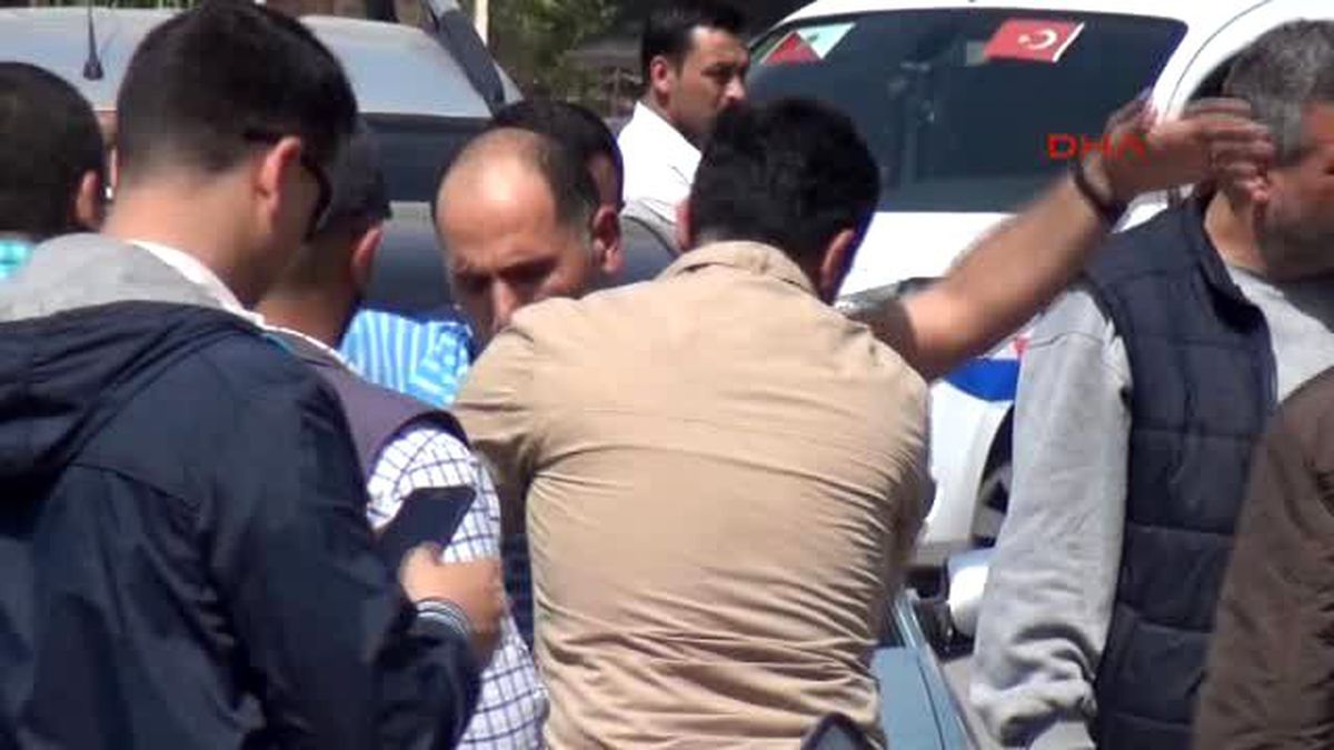Adana Uyuşturucu Şüphelisi Polis Aracına Çarpınca Yakalandı