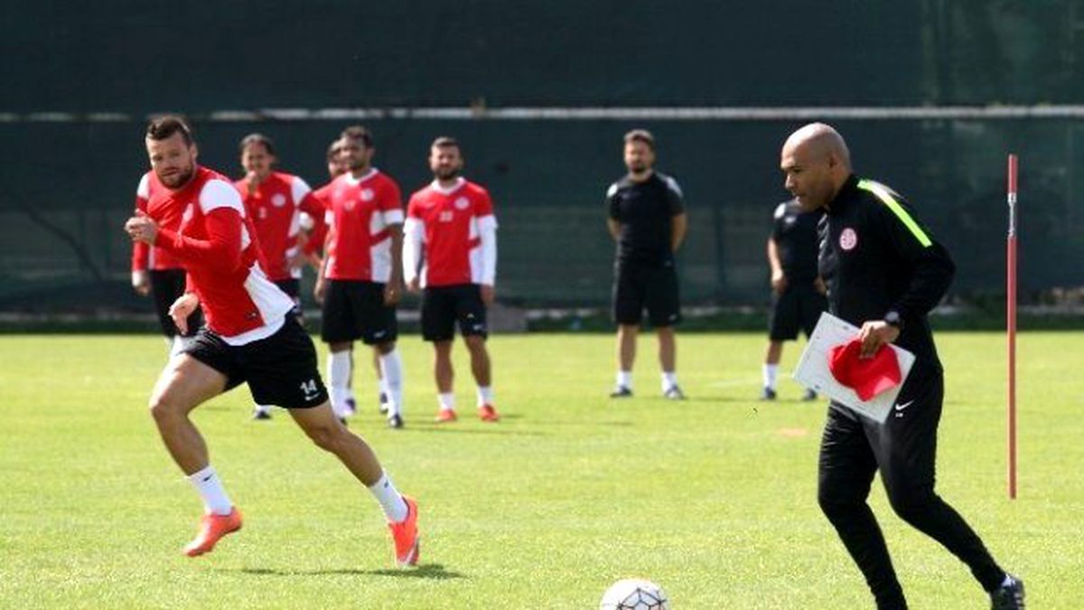 Antalyaspor\'da Hedef Üç Puan