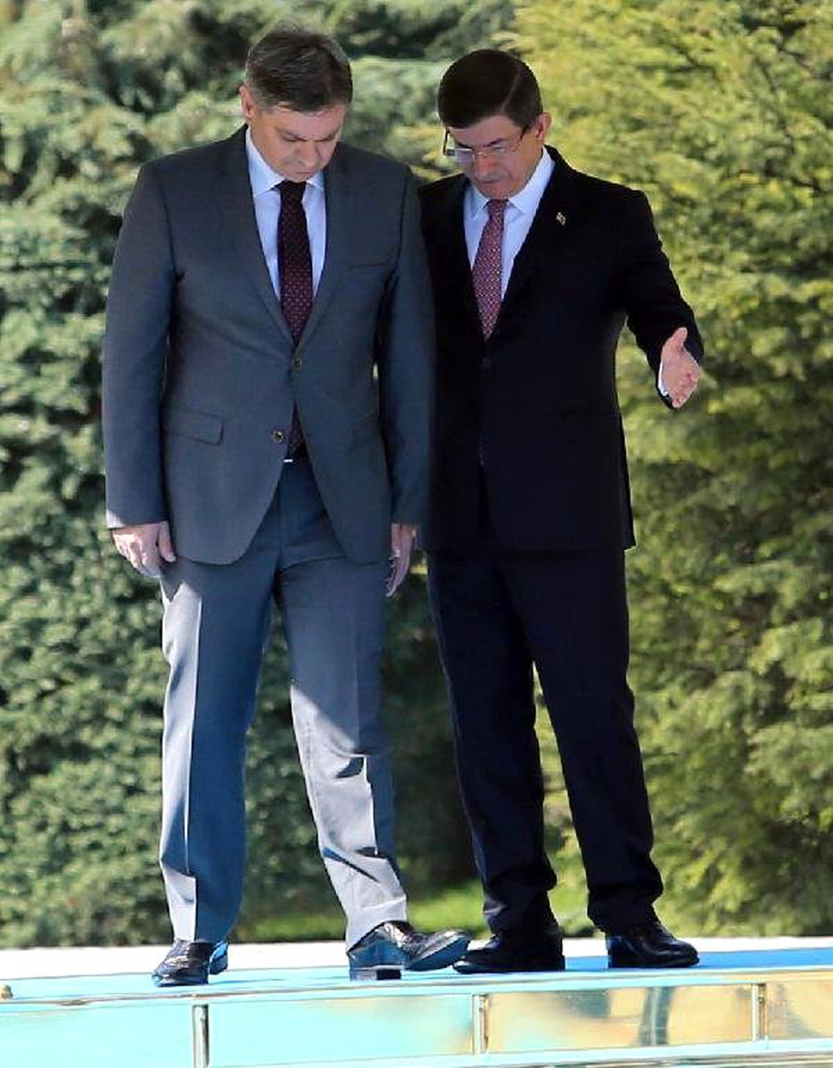 Başbakan Davutoğlu, Bosna-Hersek Bakanlar Konseyi Başkanı Zvizdiç\'i Karşıladı
