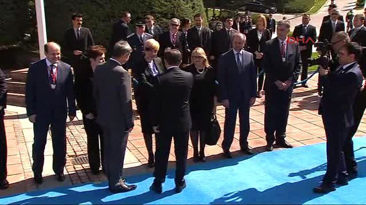 Başbakan Davutoğlu, Bosna-Hersek Bakanlar Konseyi Başkanı Zvizdiç?i Karşıladı 2