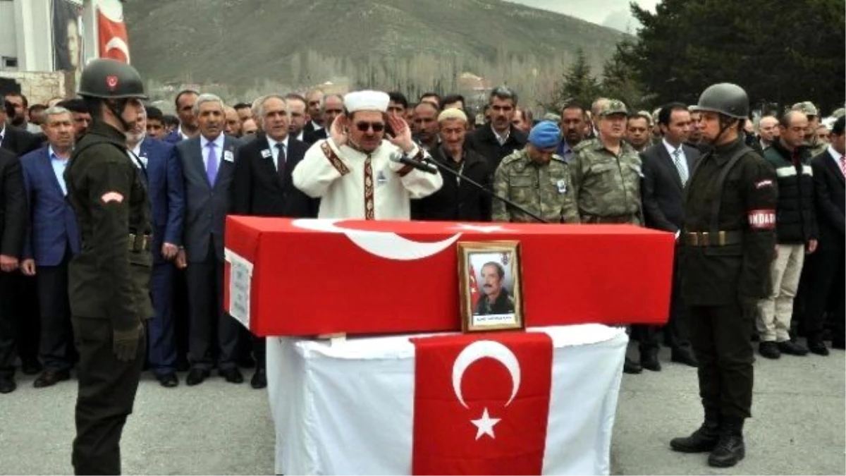 Bitlis\'te Şehit Korucuya Hazin Tören