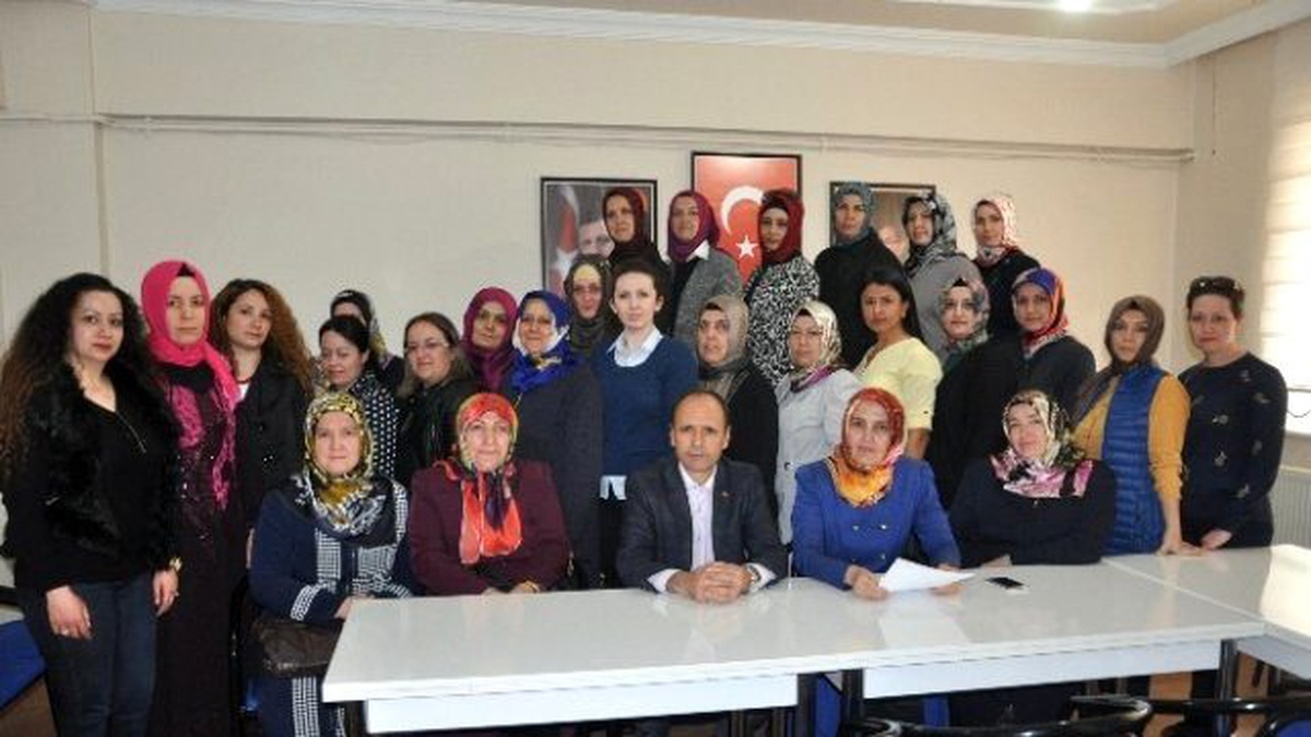 Bozüyük\'te Ak Partili Kadınlar Kılıçdaroğlu\'nu Kınadı