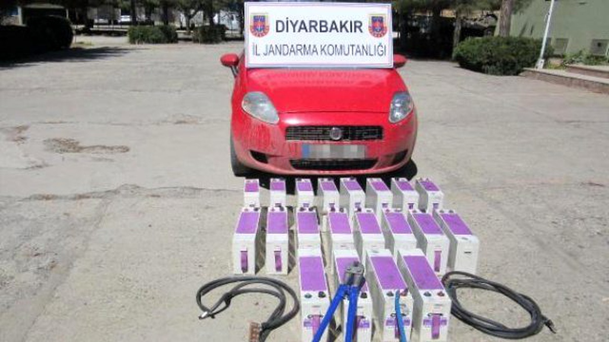 Diyarbakır\'da Baz İstasyonundan Akü Çalan Şüpheli Yakalandı