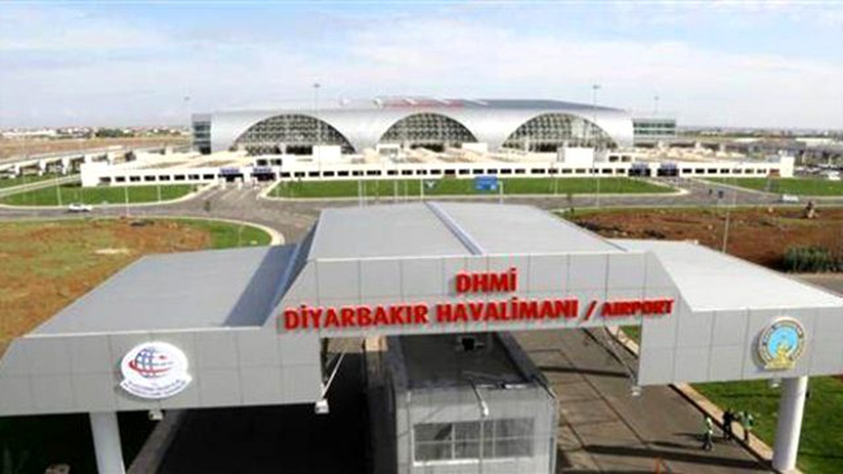 Diyarbakır Havalimanı \'Hava Hudut Kapısı\' Oldu