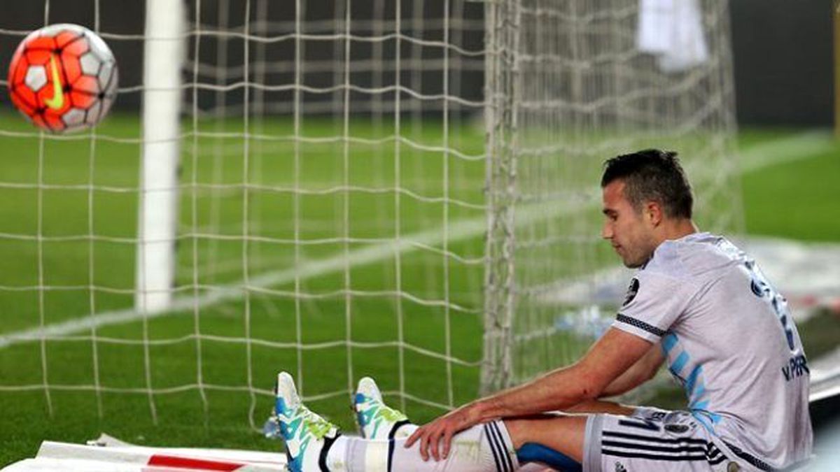 Fenerbahçe'de Van Persie Şoku