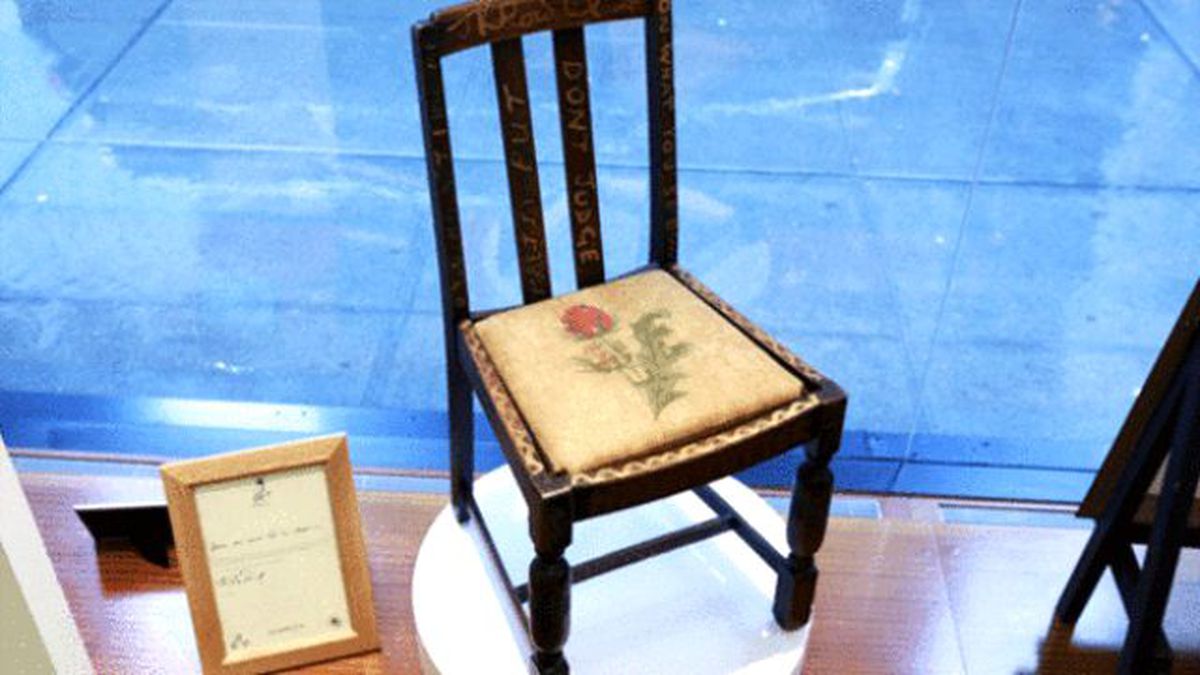 Harry Potter\'ın Yazıldığı Sandalye 400 Bin Dolara Satıldı