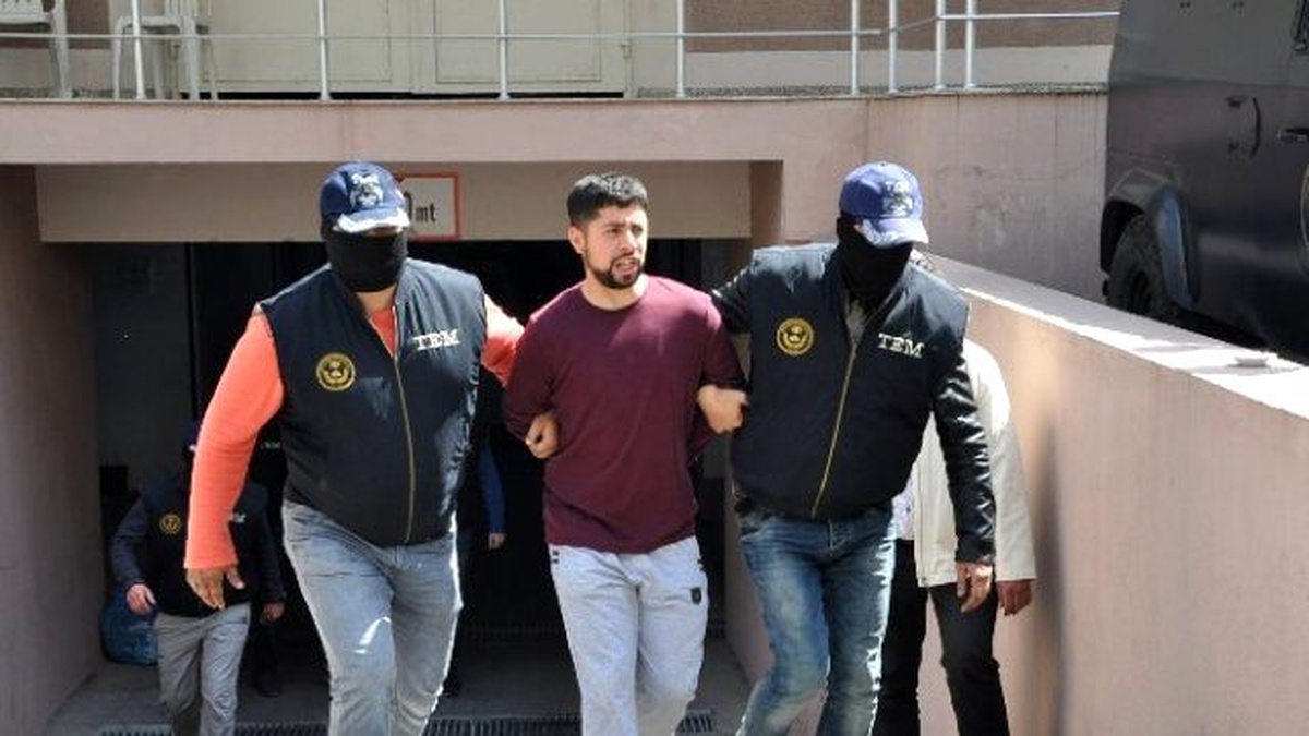 İzmir\'i Kana Bulayacak Bombacılar Adliyede