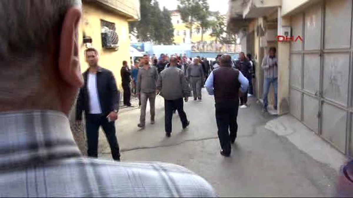 Kilis\' E Suriye Tarafından Katyuşa Roketi Düştü 2 Yaralı