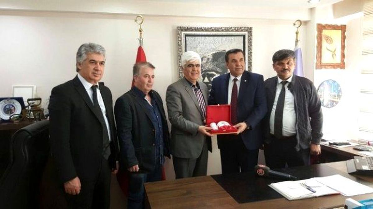 Kızılay Şube Başkanı Girgin\'den Tuhafiyeciler Odası\'na Ziyaret