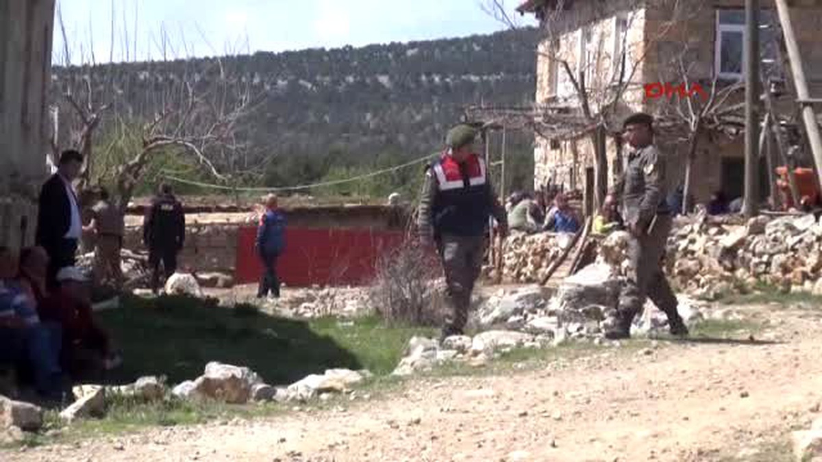 Konya Kayıp Olan Oğlu Yasin\'in Yolunu Gözlüyor